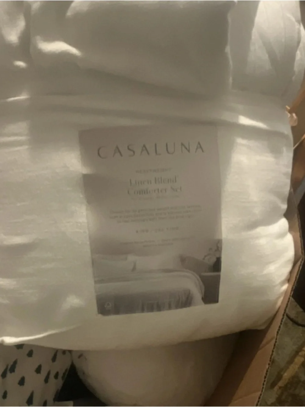 Casaluna White Linen-Blend Comforter